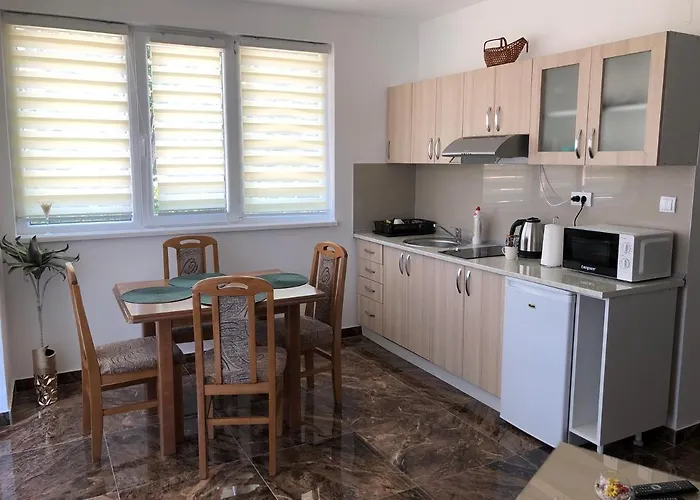 Διαμέρισμα Pino *